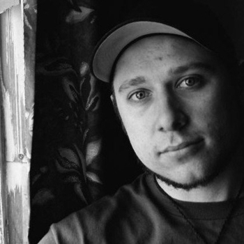 Benny Tones – Fire Fly (feat. Mara TK)