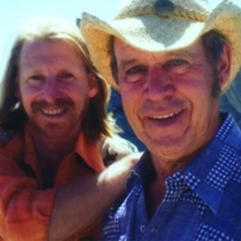 Banjo & Sullivan – Im at Home Getting Hammered..