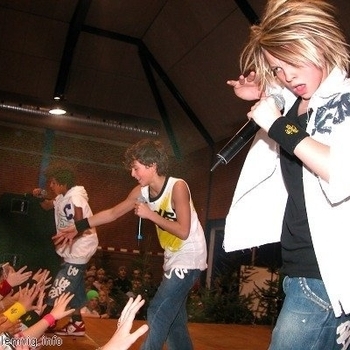 B-Boys – B-Boys Dance