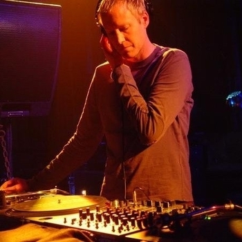 Christopher Lawrence – A Little Rush (feat Suzie Del Vecchio)