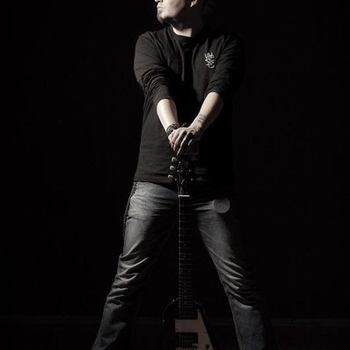Chris Laney – One Kiss Tonight