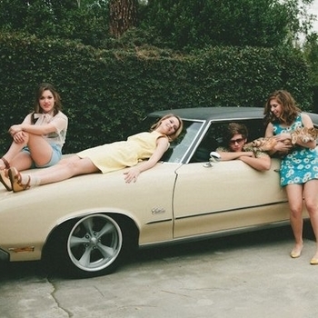 Cherry Glazerr – Moon Dust (Саундтрек из фильма "До костей / To the Bone")