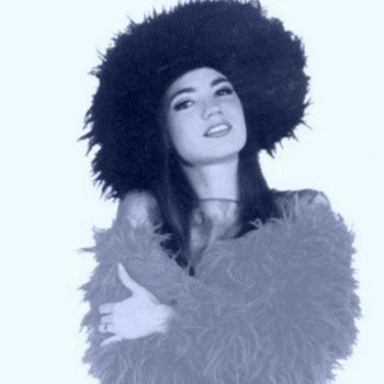 Cherry Moon – On My Way
