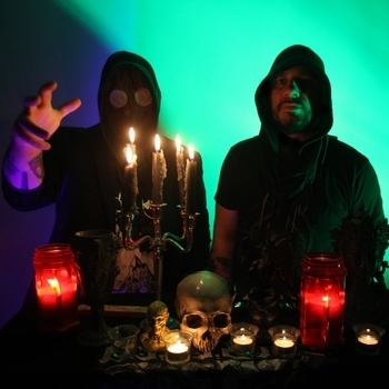 Chains – Dancing With The Spades