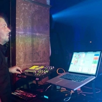 Commuter – Agent Orange (Kaiser Commuter Perfection Remix)