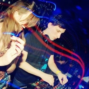 Carisma – Lean On