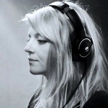 Neutralize – Shining Through The Light Ft. Emily Underhill (Cross Them Out Remix)