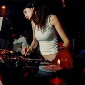 Elisa Do Brasil – Infatuation (Feat. Miss Trouble) for club http://vk.com/thewallymusic  [27.11.2Q12] [Drum'n'Bass]