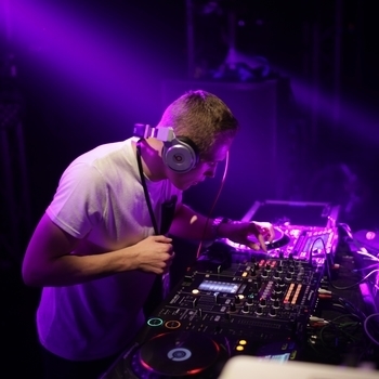 J Force – Le Disk Jockey 2K9 (Electro Lite Edit)