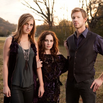 Edens Edge – Feels So Real