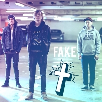 Fake – What Am I Doing Here (Single 2019)