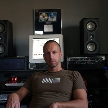 John Acquaviva – Get Down (Original Mix)