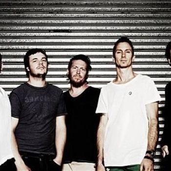 Floating Me – Across The Gulf