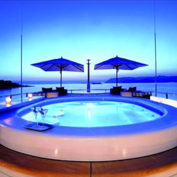 Fly 3 Project – Hotel Lounge New York Medley: New Horizons in the City / You / Easy Song / Happy / Intercity / A New Life / Fantasy Dream / Sweet Girl / Phisical & Plastic / Smile / Fire / The Beat Goes On / Dreaming / Coronas