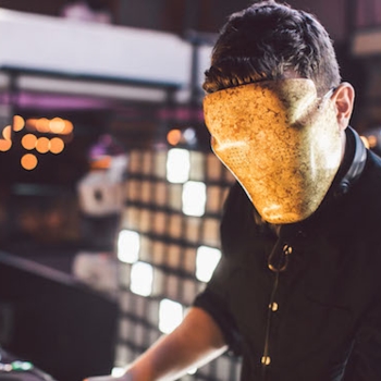 Golden features – Raka
