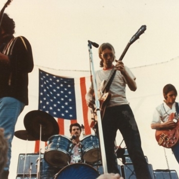 Grateful Dead – Truckin'
