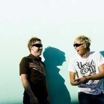 Goldfish – Hold Tight (Goldfish 2012)