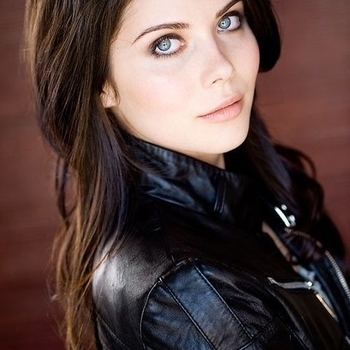 Grace Phipps – Falling for Ya (OST из "Лето. Пляж. Кино / Teen Beach Movie")