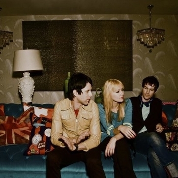 Gliss – Lovers in the Bathroom