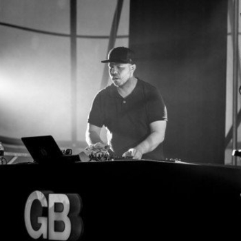 G.Bonson – Elephantasque