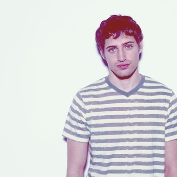 heRobust – Sheknowshebad