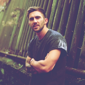 Hot Since 82 – Shadows (feat. Alex Mills)