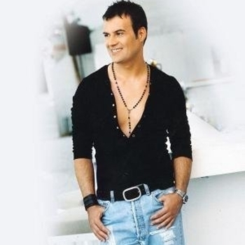 Hakan Peker – Kıyameti Yaşarken Gördüm