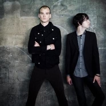 Heavens – Dead End Girl