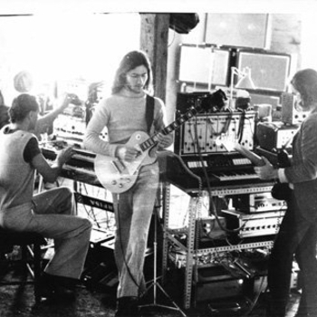 Harmonia – Dino