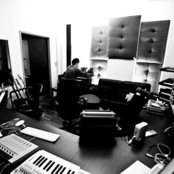 ISAAC TICHAUER – To Fall In Love Is True (Original Mix)