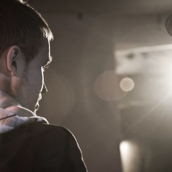 iLL Audio – Stand Up! Ft Bluey Robinson