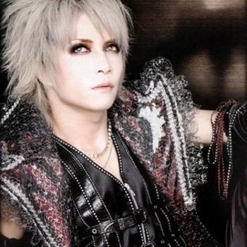 e-ZUKA – Tears of Rose