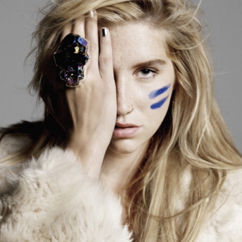 Ke$ha – Dancing With the Devil