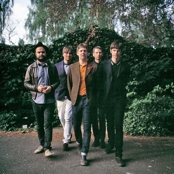 Kaiser Chiefs – I Can Do It Without You (Yours Truly, Angry Mob 2007)