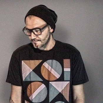 Kolombo – Can You Handle It (Etienne De Crecy Piña Colada Remix)