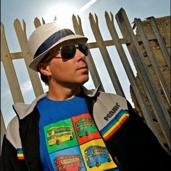 Twocker – Stitch (Basskleph Mix (Krafty Kuts Re-Rub))