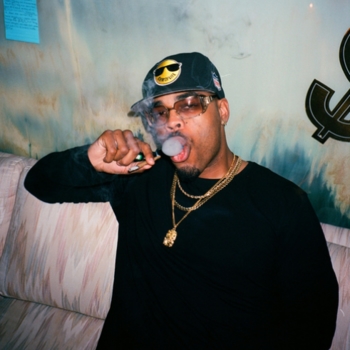 Kool John – Hoe Niggas ft. Young Bari, ST Spittin, HBK Skipper, Young Doog, Young Pooka, HBK CJ, Louie G The Don, F.L.I.P, iamsu! (prod. Ebola)