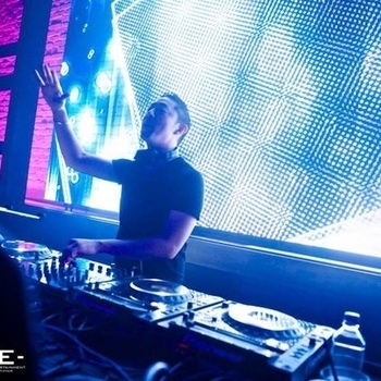 Ken Loi – Afrojack vs Skrillex - Rocking The Sweat (Ken Edit)