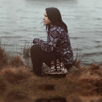 Lucy Spraggan – You're Too Young