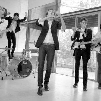 Little Red – Rock It (OST из "Больше, чем секс / No Strings Attached")