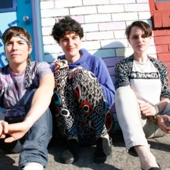 Lovers – Girl in the Grass (A Friend in the World 2013)