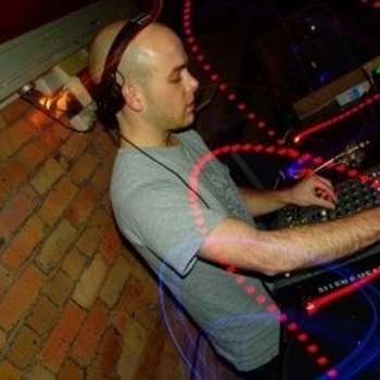 Luca – Feel My Love