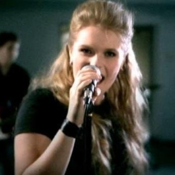 Linn – Ей