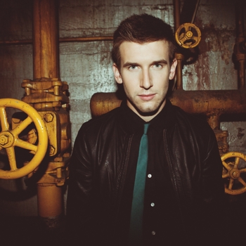 Max Frost – Eleven Days (Hyperclap Remix)