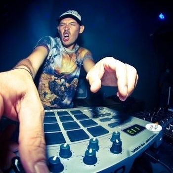 MartyParty – Bully