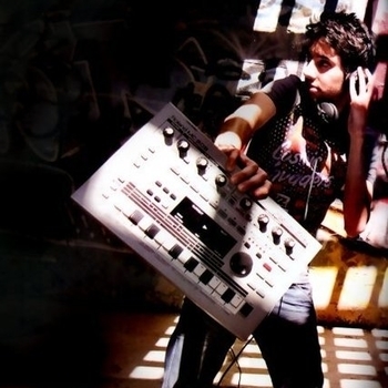 Mario Chris – Dance With Me
