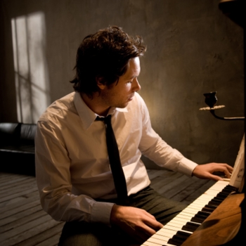 Michael Johns – Hold Back My Heart