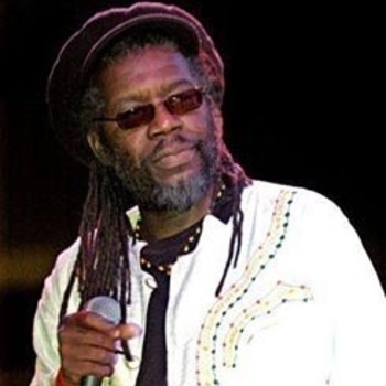 Macka B – Legalize the Herb