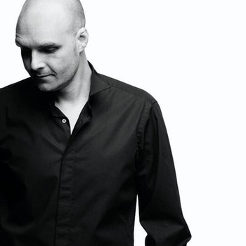 Martin Eyerer – The Catwalk