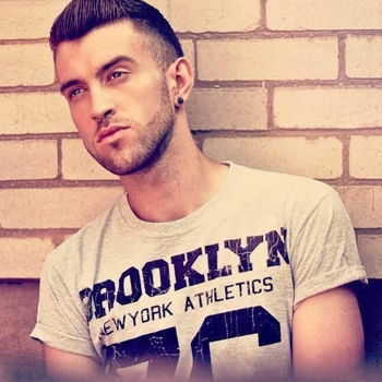 Mike Hough – Diamonds (Rihanna Cover)